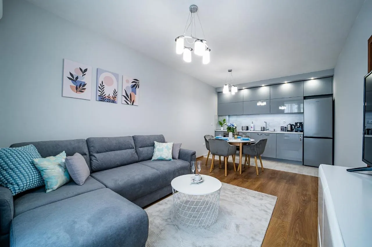 Brand New Downtown Apartment Varna